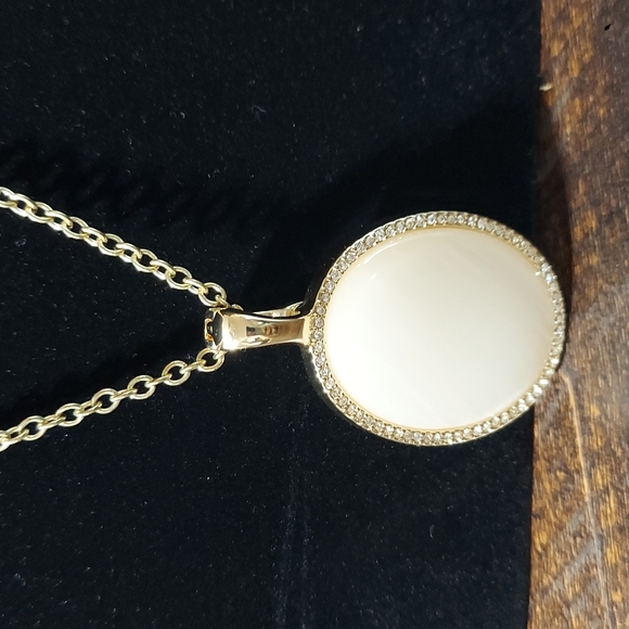 Daisy chain necklace - Picture 2 of 4